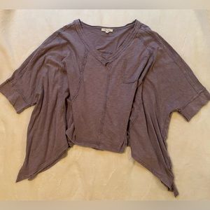 LIKE NEW! Oli & Hali Top